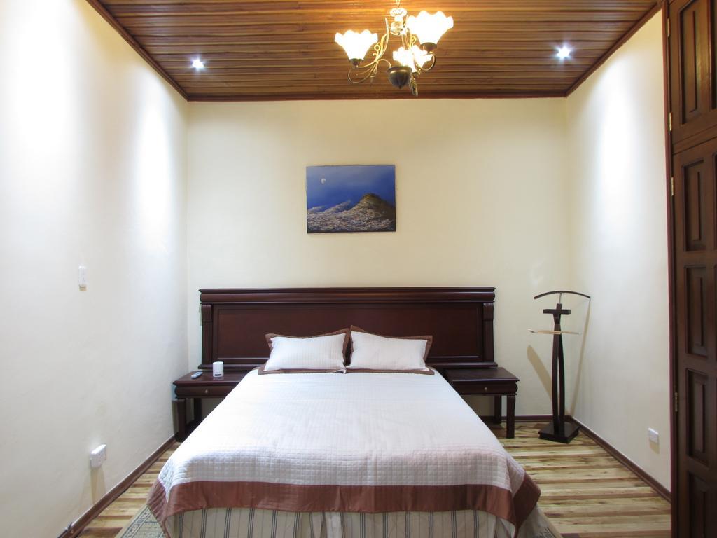 San Blas House & Suites Кито Екстериор снимка